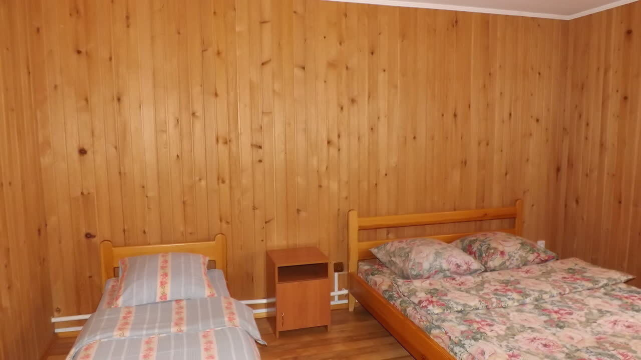 Стандарт 4-х местный, от 1 до 6 гостей, двуспальная кровать